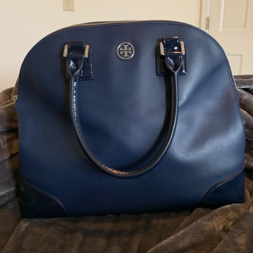 ❄️💙SOLD💙❄️TORY BURCH ROBINSON DOME SATCHEL